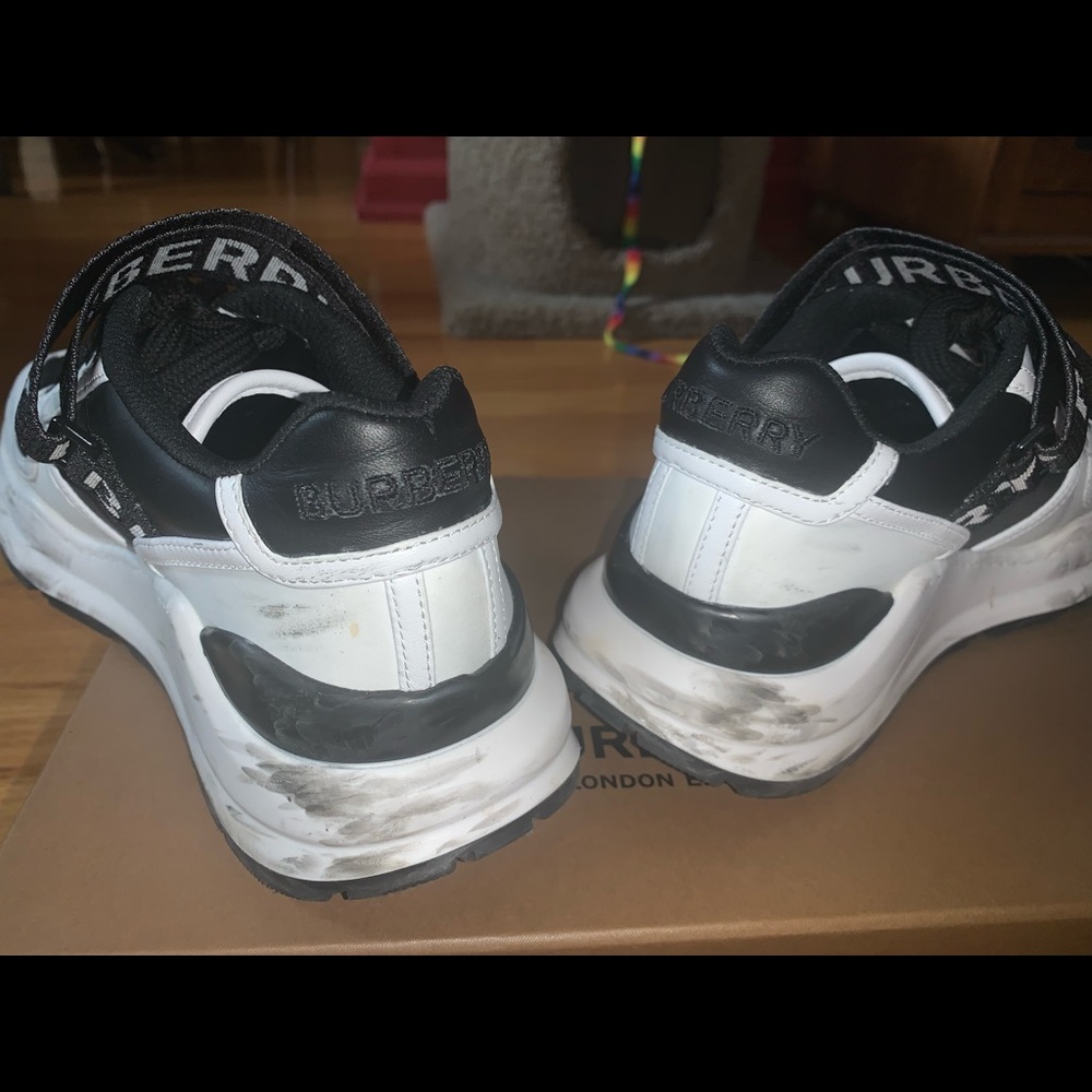 Burberry Sneakers - Picture 3 of 5